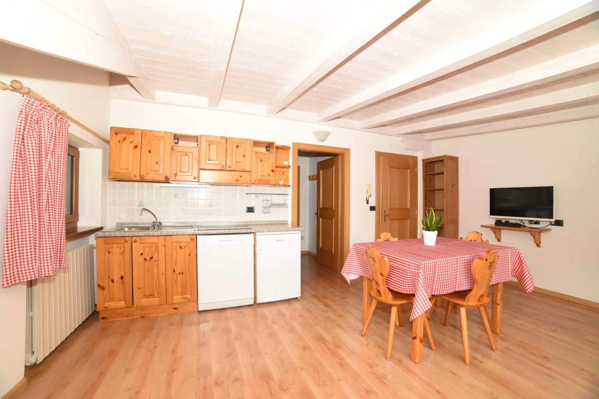 Ferienwohnung Cesa Mandi E Miky Canazei Exterior foto