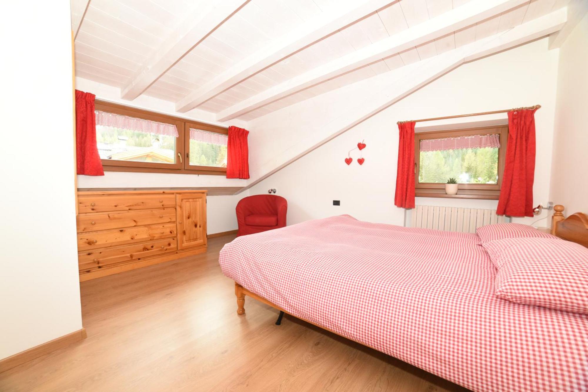 Ferienwohnung Cesa Mandi E Miky Canazei Exterior foto