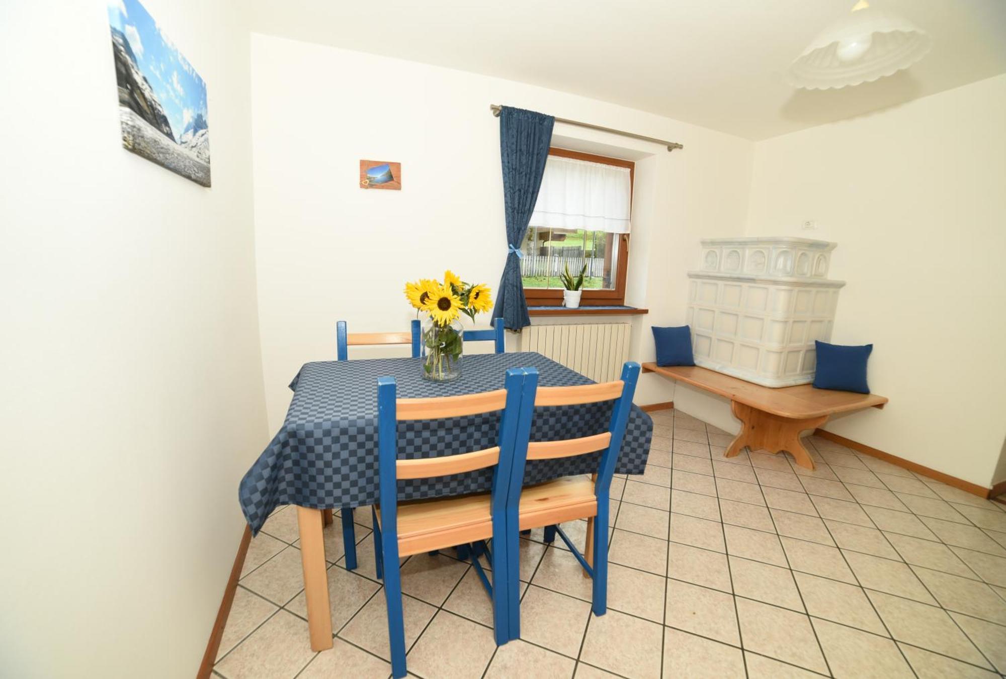 Ferienwohnung Cesa Mandi E Miky Canazei Exterior foto