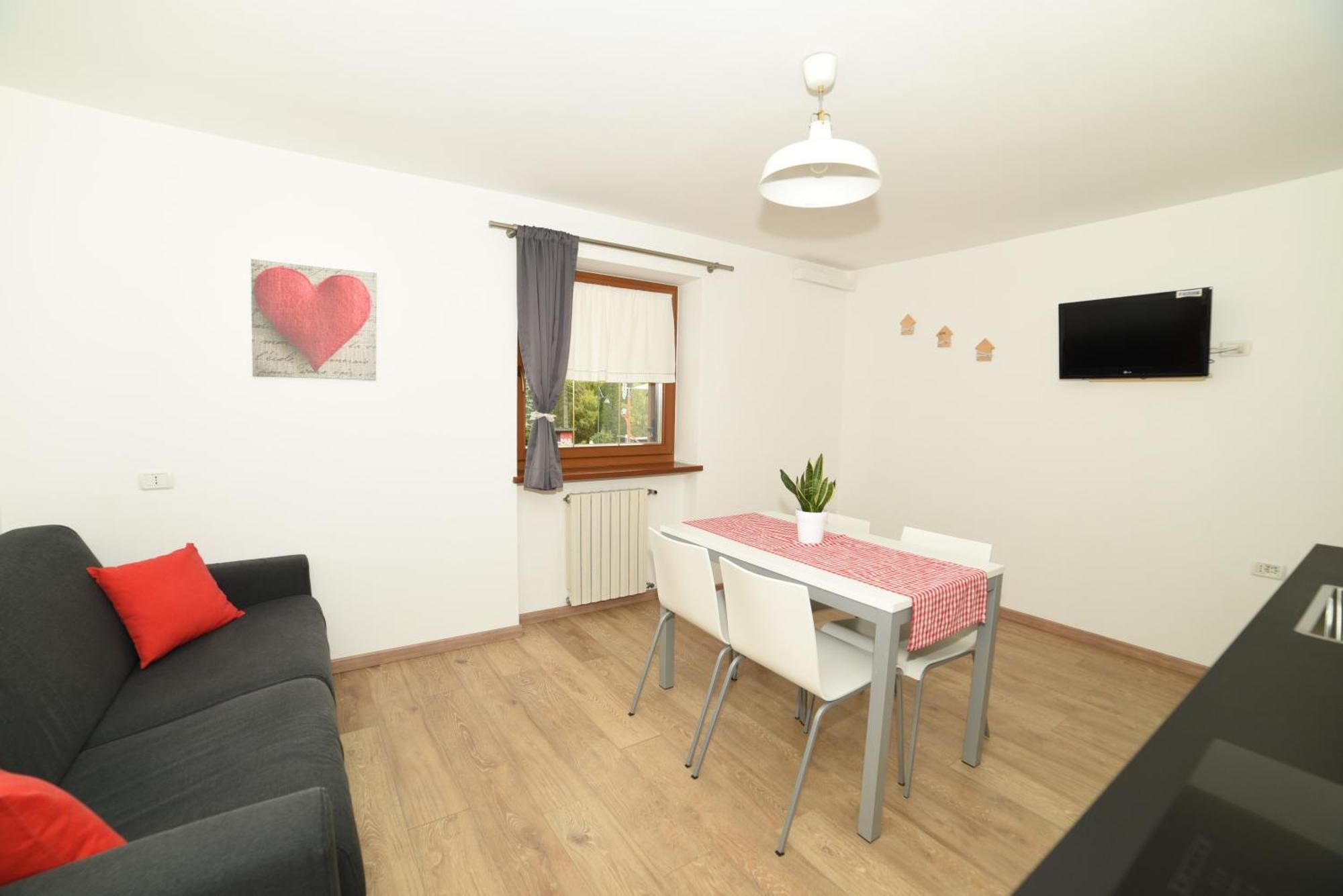 Ferienwohnung Cesa Mandi E Miky Canazei Exterior foto